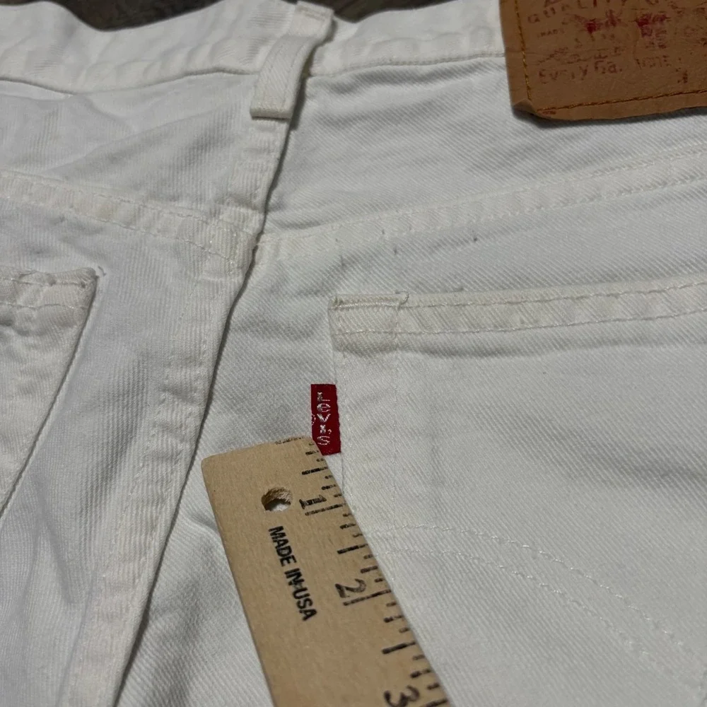 Levis Denim Shorts Women 11‎ White Good Vintage High Waisted 100% Cotton 4015